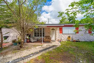 1271 NE 211th St, Miami, FL 33179 - Photo 1