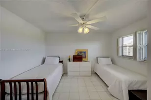 3654 Via Poinciana, Lake Worth, FL 33467 - Photo 5
