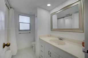 3654 Via Poinciana, Lake Worth, FL 33467 - Photo 21