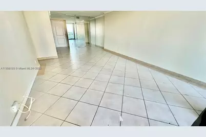 100 Bayview Dr #607, Sunny Isles Beach, FL 33160 - Photo 7