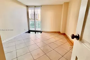 100 Bayview Dr, Sunny Isles Beach, FL 33160 - Photo 5