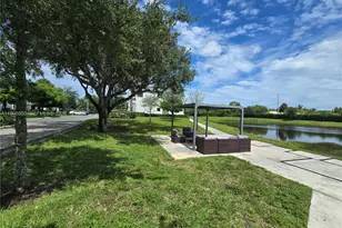 4500 NW 8th Pl, Plantation, FL 33317 - Photo 37