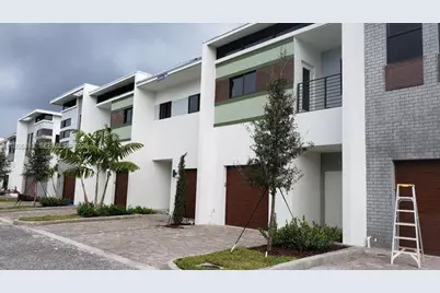 4500 NW 8th Pl, Plantation, FL 33317 - Photo 1