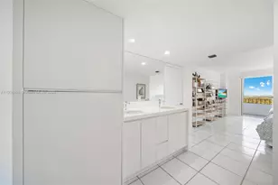 155 Ocean Ln Dr, Key Biscayne, FL 33149 - Photo 25