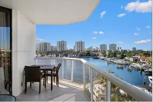 3610 Yacht Club Dr, Aventura, FL 33180 - Photo 19