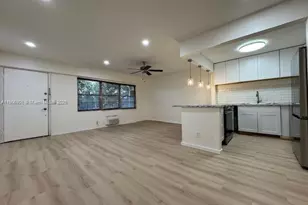 13455 SW 3rd St, Pembroke Pines, FL 33027 - Photo 3