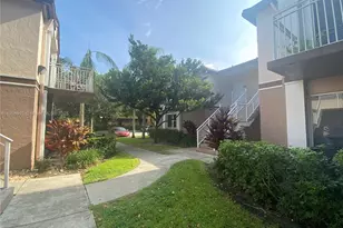 11232 SW 12th St, Pembroke Pines, FL 33025 - Photo 1