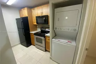 11232 SW 12th St, Pembroke Pines, FL 33025 - Photo 3