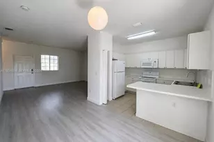2590 NE 3rd Dr, Homestead, FL 33033 - Photo 1