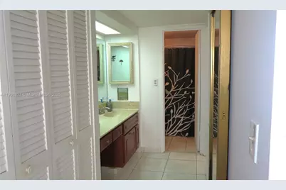 5701 Collins Ave #511, Miami Beach, FL 33140 - Photo 19