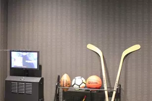 18555 Collins Ave, Sunny Isles Beach, FL 33160 - Photo 13