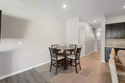 508 Glenn Cross Dr, Ruskin, FL 33570 - Photo 7