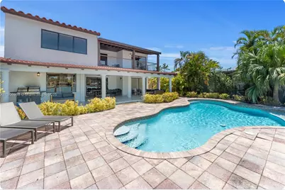 7536 W Treasure Dr, North Bay Village, FL 33141 - Photo 13