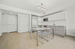 1300 Brickell Bay Dr, Miami, FL 33131 - Photo 5