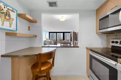 3701 N Country Club Dr #1009, Aventura, FL 33180 - Photo 7