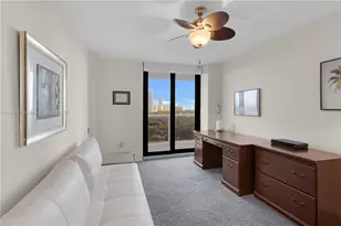 3701 N Country Club Dr, Aventura, FL 33180 - Photo 13