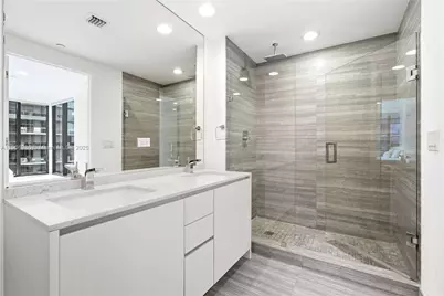 1010 Brickell Ave #3006, Miami, FL 33131 - Photo 9