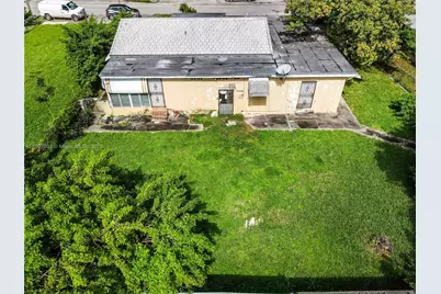 1776 NW 43rd St, Miami, FL 33142 - Photo 29
