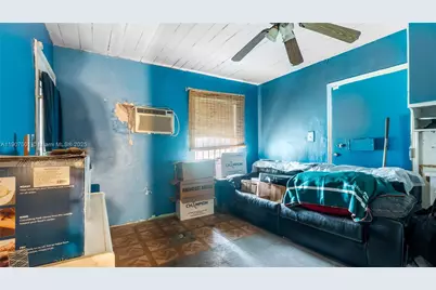 1776 NW 43rd St, Miami, FL 33142 - Photo 25
