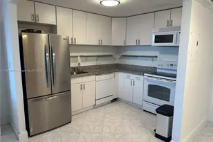 2301 Collins Av, Miami Beach, FL 33139 - Photo 3