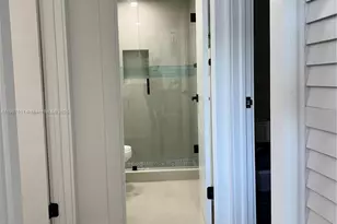 200 Berkley Rd, Hollywood, FL 33024 - Photo 17