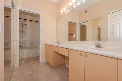 13155 NW 9th Ct, Pembroke Pines, FL 33028 - Photo 21