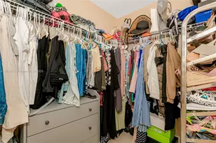 13155 NW 9th Ct, Pembroke Pines, FL 33028 - Photo 23