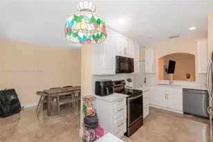13155 NW 9th Ct, Pembroke Pines, FL 33028 - Photo 13