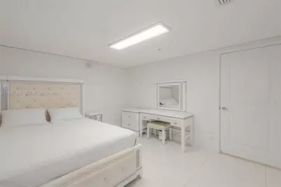 400 Sunny Isles Blvd #906, Sunny Isles Beach, FL 33160 - Photo 13