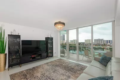 400 Sunny Isles Blvd #906, Sunny Isles Beach, FL 33160 - Photo 3