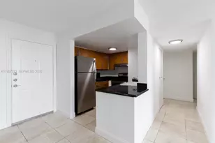 1621 Bay Rd, Miami Beach, FL 33139 - Photo 5