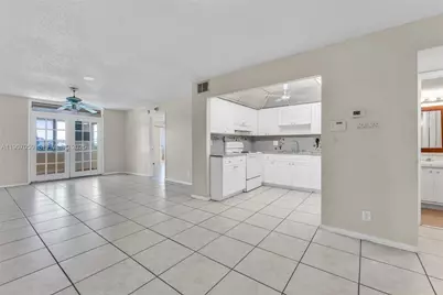 2029 NW 46th Ave #E403, Lauderhill, FL 33313 - Photo 5