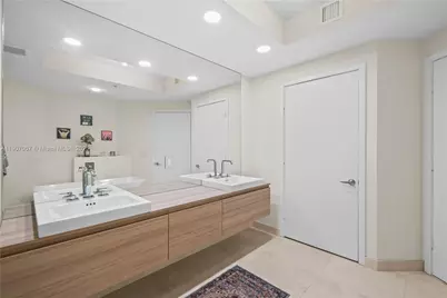 17111 Biscayne Blvd #1805, North Miami Beach, FL 33160 - Photo 19