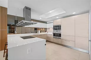 17111 Biscayne Blvd, North Miami Beach, FL 33160 - Photo 11