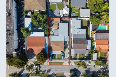 720 NW 19th Ct, Miami, FL 33125 - Photo 1