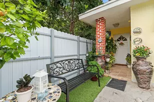 720 NW 19th Ct, Miami, FL 33125 - Photo 31
