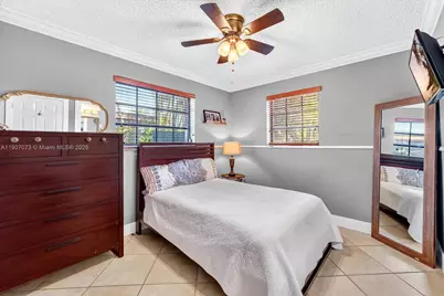1300 W 77th St, Hialeah, FL 33014 - Photo 19