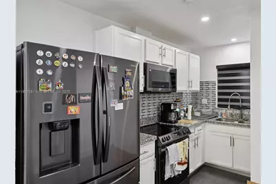 1630 W 46th St #208F, Hialeah, FL 33012 - Photo 3