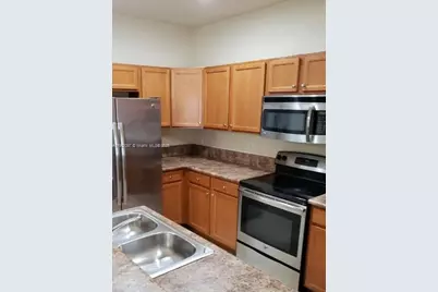 3512 W 88th Ter, Hialeah, FL 33018 - Photo 3