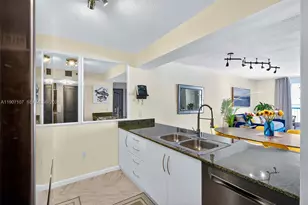 1200 Brickell Bay Dr, Miami, FL 33131 - Photo 3