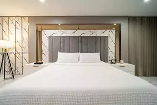 851 NE 1st Ave, Miami, FL 33132 - Photo 5