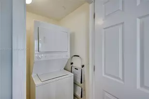 231 Riverside Dr, Daytona, FL 32117 - Photo 25