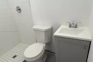 1719 NW 1st St, Miami, FL 33125 - Photo 7