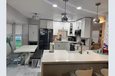 9528 NW 9th Ct, Plantation, FL 33324 - Photo 7