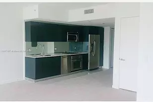 31 SE 6th St, Miami, FL 33131 - Photo 9