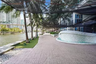 185 SW 7th St, Miami, FL 33130 - Photo 13