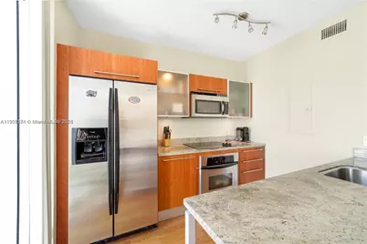 185 SW 7th St #3100, Miami, FL 33130 - Photo 7