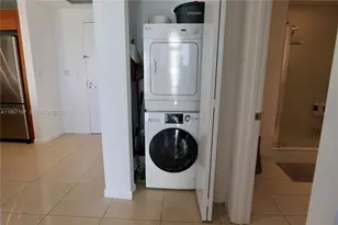 3250 NE 1st Ave, Miami, FL 33137 - Photo 13