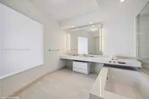 18555 Collins Ave, Sunny Isles Beach, FL 33160 - Photo 29