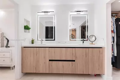 3500 Mystic Pointe Dr #2206, Aventura, FL 33180 - Photo 23